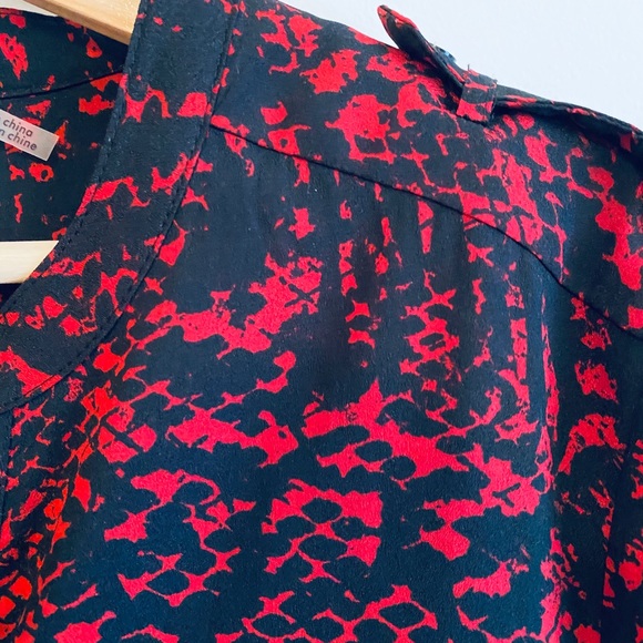 Calvin Klein pattern blouse - great condition!! - Picture 8 of 8